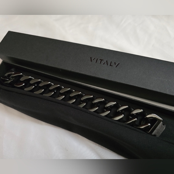 (PICTURES UPDATED) Vitaly RIOT Chain (2) (Silver and Black) - Picture 7 of 9